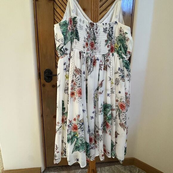 Torrid white floral summer dress 2 - Picture 2 of 5